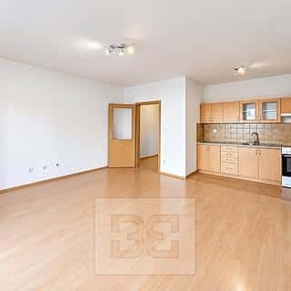 Pronájem bytu 1+kk, garsoniery 42 m² Liberec, Ořechová, Liberec