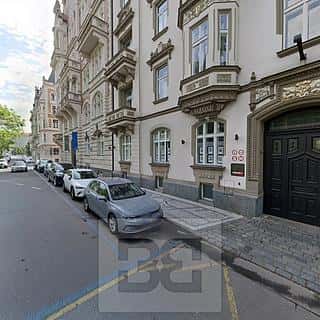 Pronájem parkovacího místa 15 m² Praha, Janáčkovo nábřeží, Praha