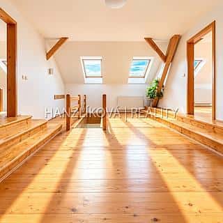 Prodej bytu 4+kk 143 m² České Budějovice, M. Vydrové, České Budějovice