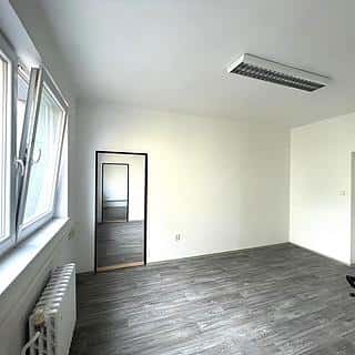 Pronájem kanceláře 15 m² Tábor, Chýnovská, Tábor