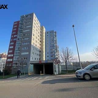 Prodej parkovacího místa 14 m² Praha, V dolině, Praha