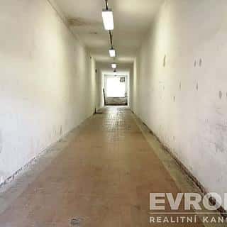 Pronájem skladu 120 m² Liberec, Hanychovská, Liberec