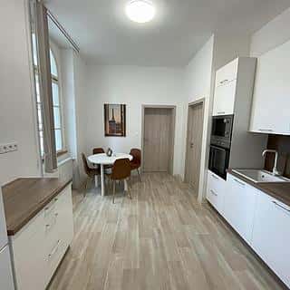 Pronájem bytu 3+1 89 m² Žatec, Nerudovo náměstí, Žatec, okres Louny