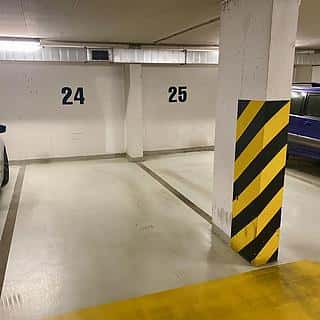 Pronájem garáže 12 m² Praha, Slavníkova, Praha