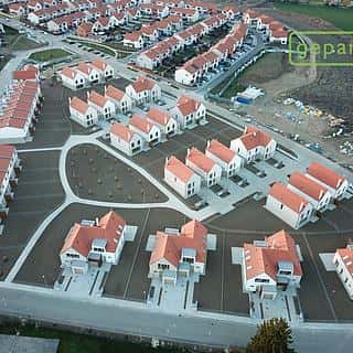 Prodej komerčního pozemku 7730 m² Drahelčice, Drahelčice, okres Praha-západ