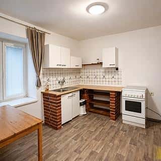 Prodej rodinného domu 100 m² Suchohrdly, Suchohrdly, okres Znojmo