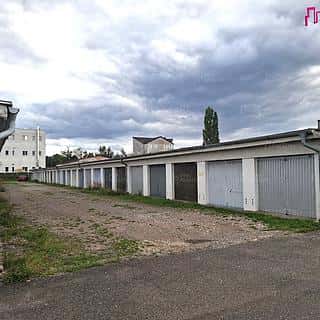 Prodej garáže 18 m² Hradec Králové, U Mostku, Hradec Králové