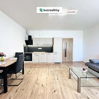 Prodej bytu 1+kk, garsoniery 34 m² Kladno, Jaroslava Holečka, Kladno
