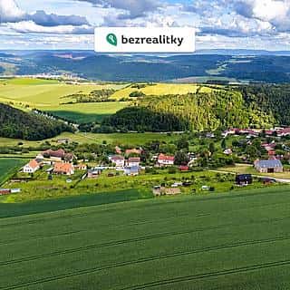 Prodej stavební parcely 2892 m² Svatá, Svatá, okres Beroun