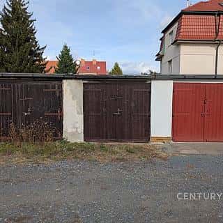 Pronájem garáže 14 m² Praha, U mlýna, Praha
