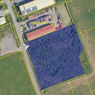 Prodej komerčního pozemku 10378 m² Bavoryně, Bavoryně, okres Beroun