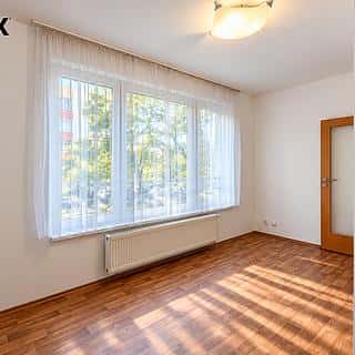 Prodej bytu 2+kk 38 m² Praha, Sazovická, Praha