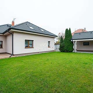 Pronájem rodinného domu 145 m² Praha, Rožnovská, Praha