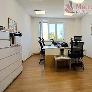 Pronájem kanceláře 19 m² Pardubice, Zborovské náměstí, Pardubice