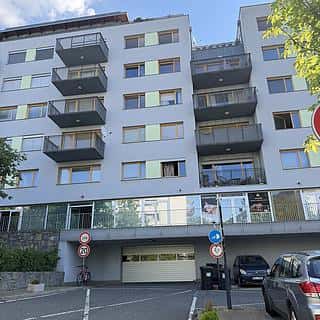 Pronájem parkovacího místa 18 m² Praha, Tibetská, Praha