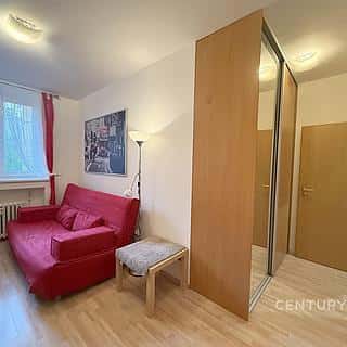 Prodej bytu 1+1 28 m² Praha, U gymnázia, Praha