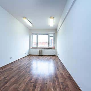 Pronájem kanceláře 15 m² Praha, Ječná, Praha