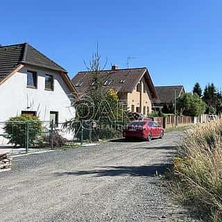 Prodej stavební parcely 812 m² Hradešín, Hradešín, okres Kolín