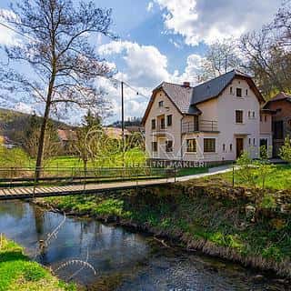 Prodej rodinného domu 312 m² Beroun, Ke Svatému Jánu, Beroun