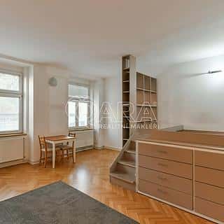 Pronájem bytu 2+kk 56 m² Praha, Táborská, Praha
