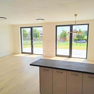 Pronájem bytu 4+kk 106 m² Vysoký Újezd, Na Výsluní, Vysoký Újezd, okres Beroun