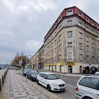 Prodej činžovního domu 2699 m² Praha, Na bělidle, Praha