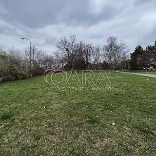 Pronájem komerčního pozemku 2000 m² Praha, Praha