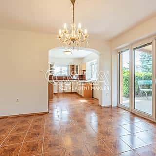 Prodej bytu 4+kk 122 m² Zvánovice, Třemblatská, Zvánovice, okres Praha-východ