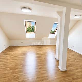 Prodej bytu 3+kk 72 m² Praha, Českobrodská, Praha