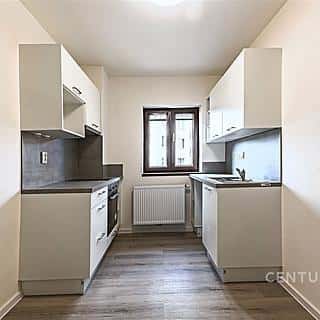 Pronájem bytu 1+1 31 m² Kladno, Humna, Kladno
