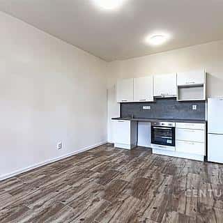 Pronájem bytu 2+kk 34 m² Kladno, Humna, Kladno
