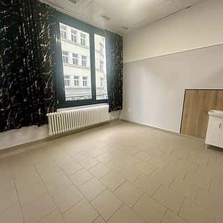 Pronájem obchodu 18 m² Liberec, Revoluční, Liberec