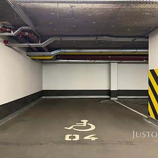 Pronájem parkovacího místa 25 m² Praha, Karla Engliše, Praha