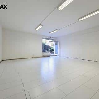 Prodej obchodu 62 m² Praha, Pod školou, Praha