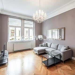 Pronájem bytu 2+1 74 m² Praha, Truhlářská, Praha