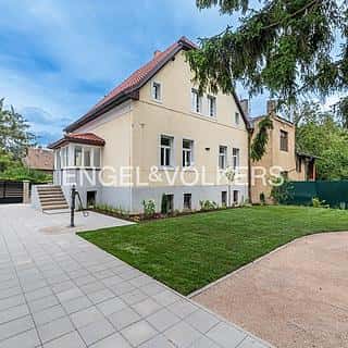 Pronájem vily 165 m² Praha, V Předním Veleslavíně, Praha