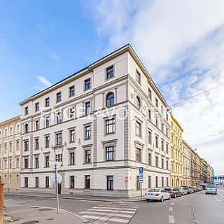Pronájem kanceláře 32 m² Praha, U Trojice, Praha