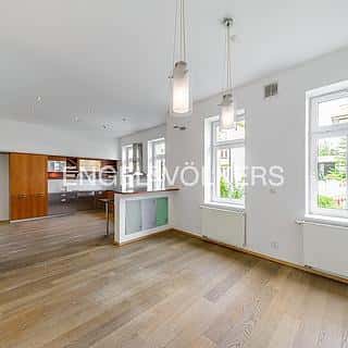 Pronájem rodinného domu 514 m² Praha, Nad Šárkou, Praha