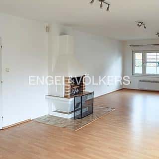 Pronájem vily 365 m² Praha, V březinkách, Praha
