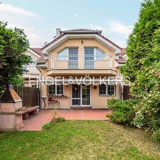 Pronájem rodinného domu 150 m² Praha, Okrová, Praha