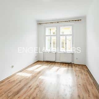 Pronájem bytu 1+1 44 m² Praha, Čestmírova, Praha
