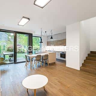Pronájem rodinného domu 165 m² Praha, V Šáreckém údolí, Praha