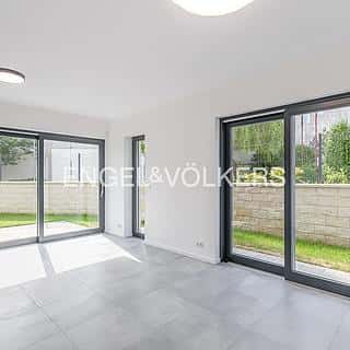 Pronájem rodinného domu 226 m² Praha, Na Hutmance, Praha