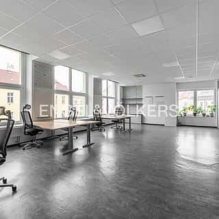 Pronájem činžovního domu 957 m² Praha, Novákových, Praha
