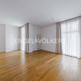 Pronájem bytu 5+kk 184 m² Praha, Laubova, Praha