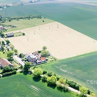 Prodej stavební parcely 5553 m² Jizbice, Jizbice, okres Nymburk