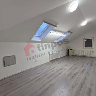 Pronájem kanceláře 50 m² Kamenice, Ringhofferovo náměstí, Kamenice, okres Praha-východ