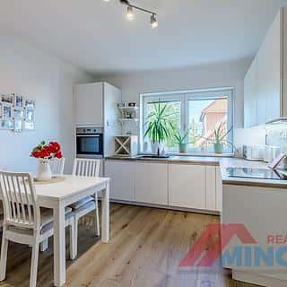 Prodej bytu 1+1 42 m² Buštěhrad, Sladkovského, Buštěhrad, okres Kladno