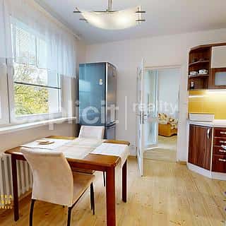 Pronájem bytu 2+1 61 m² Zlín, 2. května, Zlín