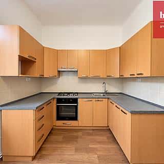 Pronájem bytu 2+1 79 m² Opava, Horovo náměstí, Opava